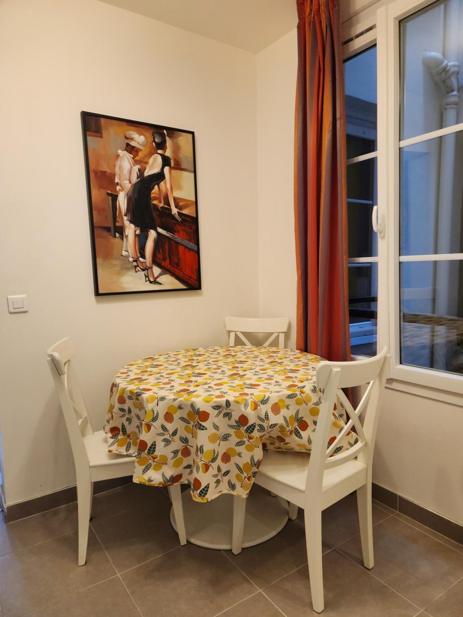 Apartment Chez Pierre- Between Hall And Saint Paul
