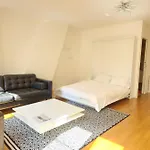 Chez Pierre- Between City Hall And Saint Paul